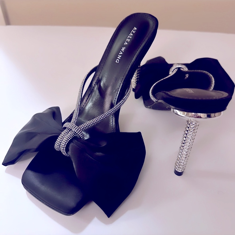 Brand New Women’s Size 10 Black Satin Bow Sandals With Silver Sparkling Details